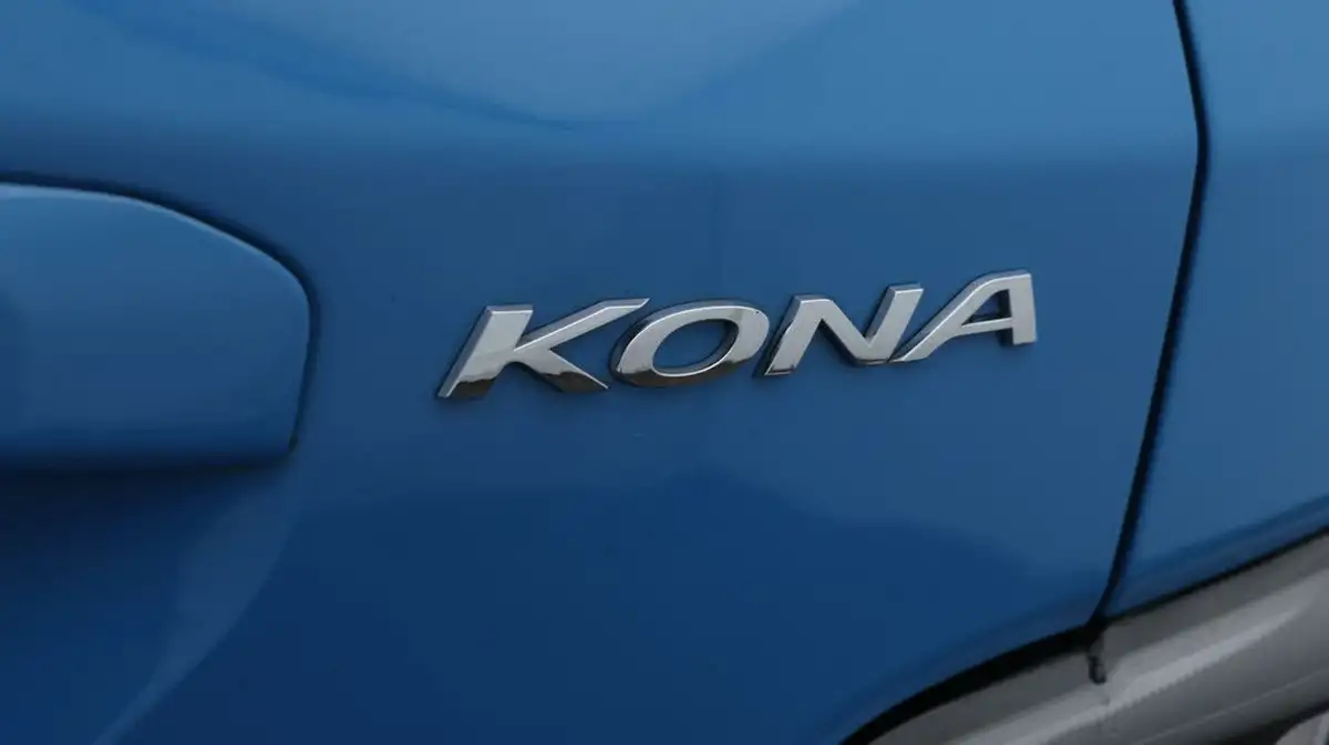 2021-hyundai-kona-e-ultimate-big-24