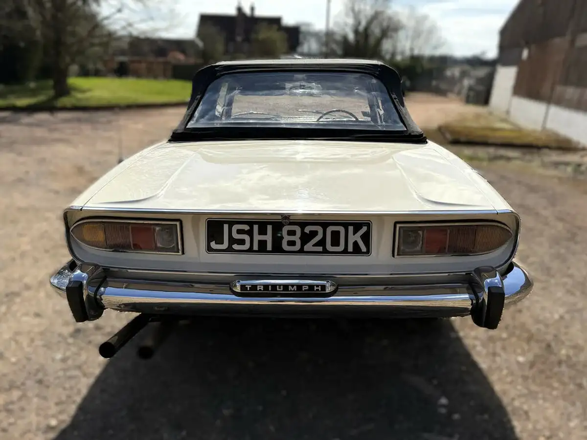 1972-triumph-stag-30-big-25