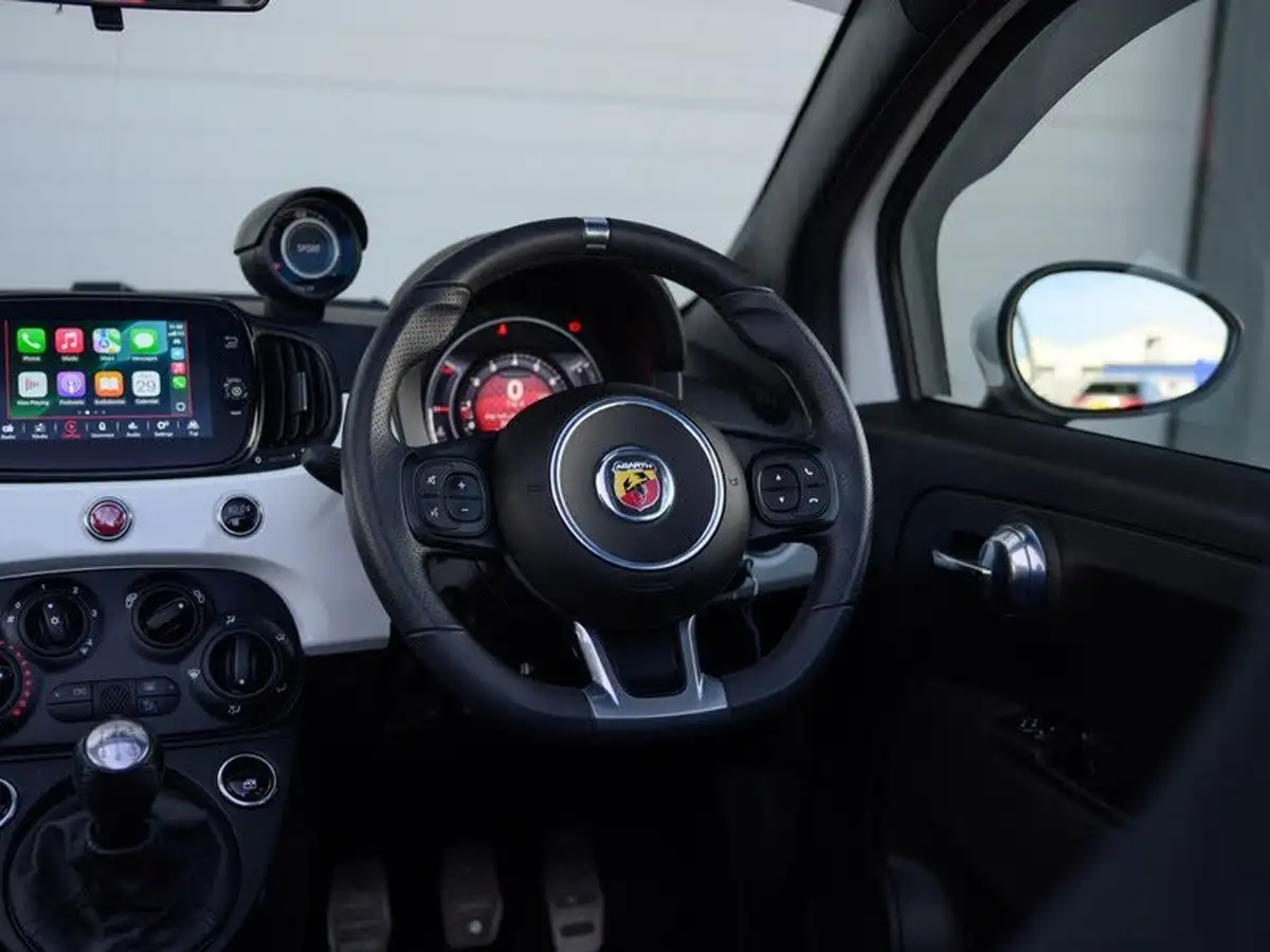 2022-abarth-595c-big-9