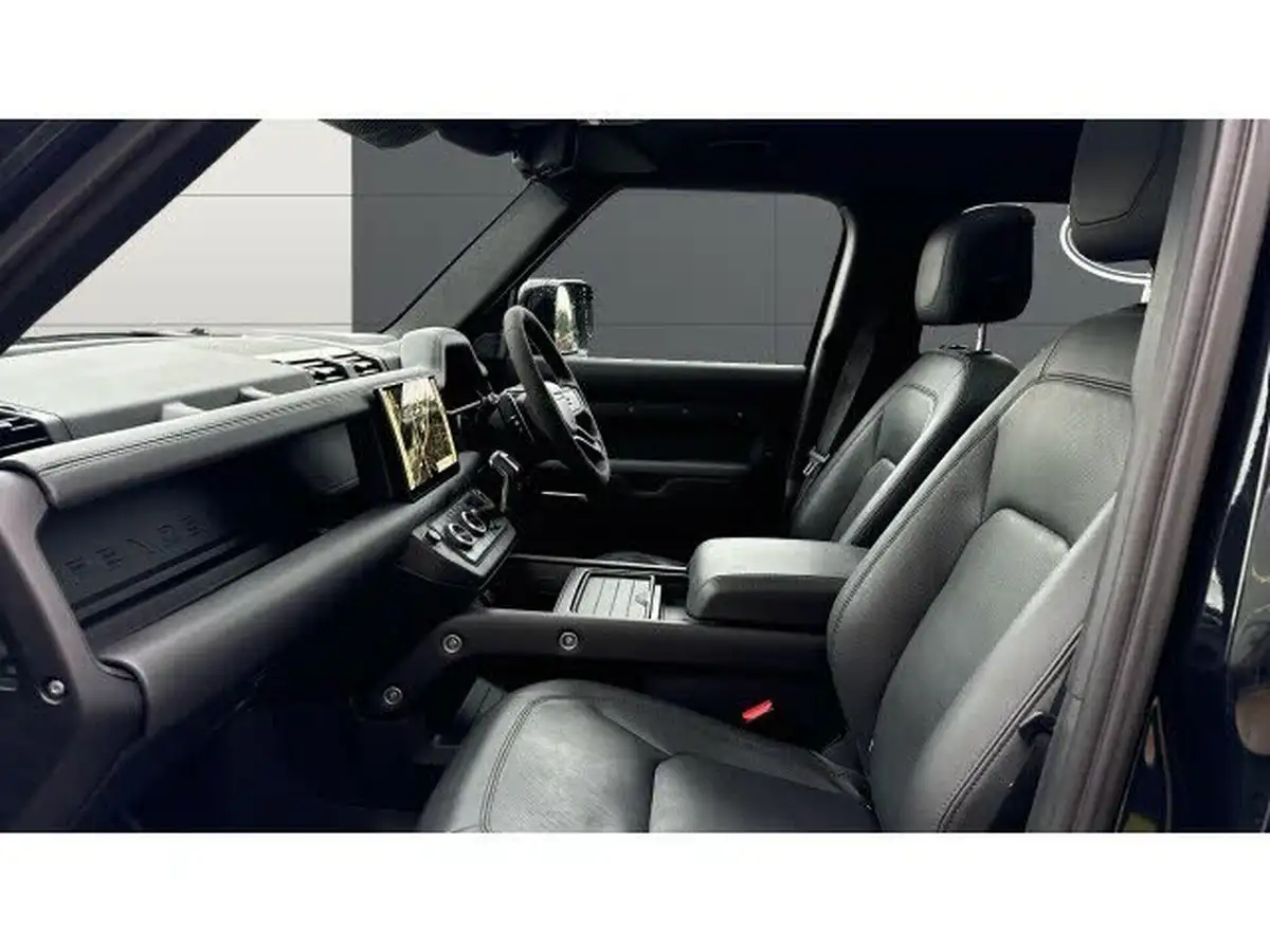 2022-land-rover-110-defender-50-p525-v8-big-2