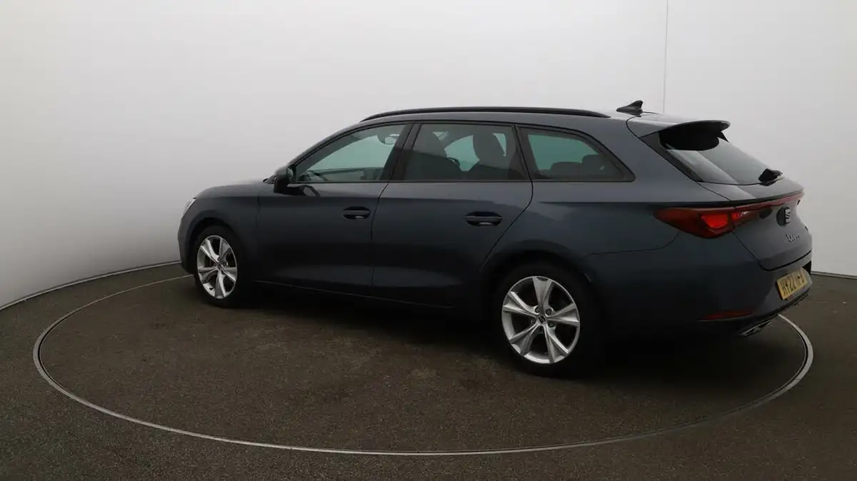2022-seat-leon-15-etsi-fr-estate-big-33