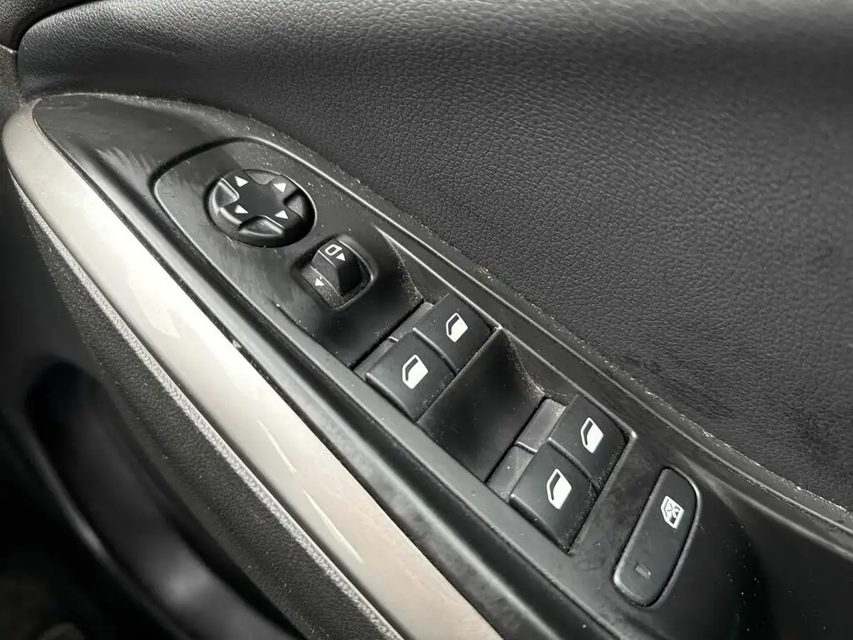 2022-vauxhall-grandland-12-gs-line-big-19