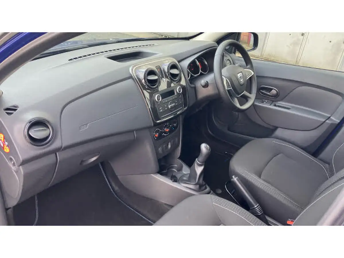 2020-dacia-sandero-10-sce-essential-big-8