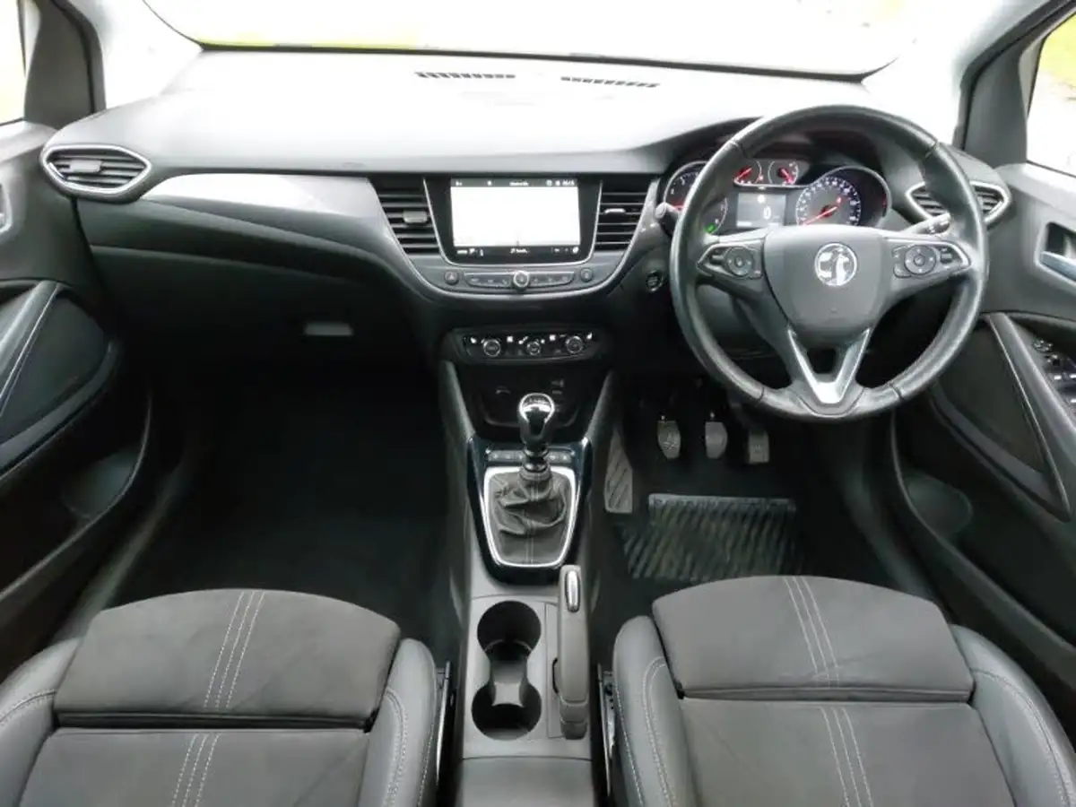 2022-vauxhall-crossland-15-ultimate-110ps-big-2
