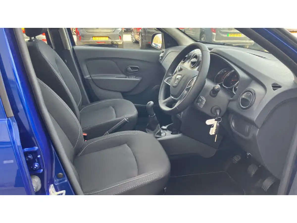 2020-dacia-sandero-10-sce-essential-big-56