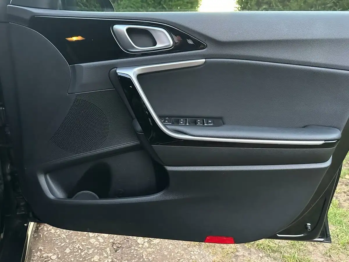 2022-kia-ceed-15-t-gdi-gt-line-big-36