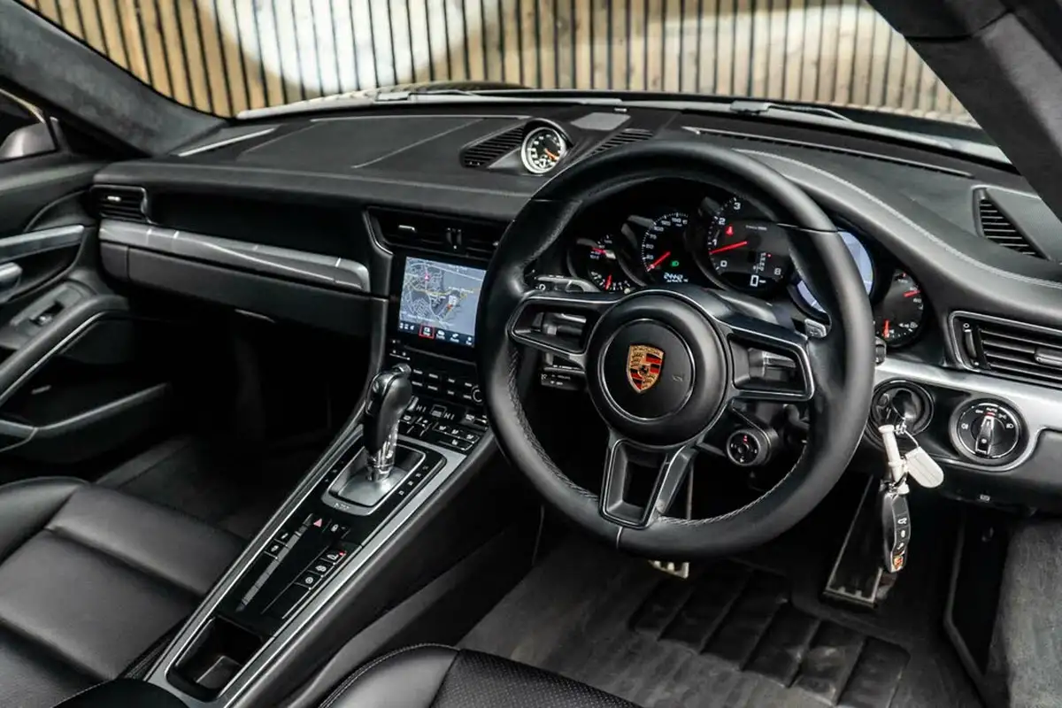2017-porsche-911-30-carrera-4-s-420bhp-4-s-coupe-pdk-big-22
