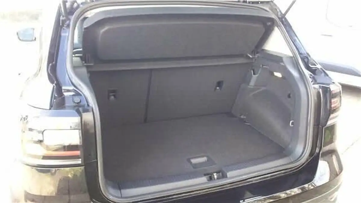 2023-volkswagen-t-cross-10-tsi-black-edition-110ps-big-21