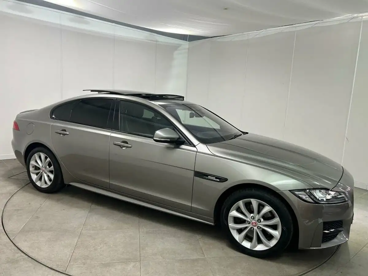 2017-jaguar-xf-20i-r-sport-300ps-awd-saloon-4d-1999cc-big-4
