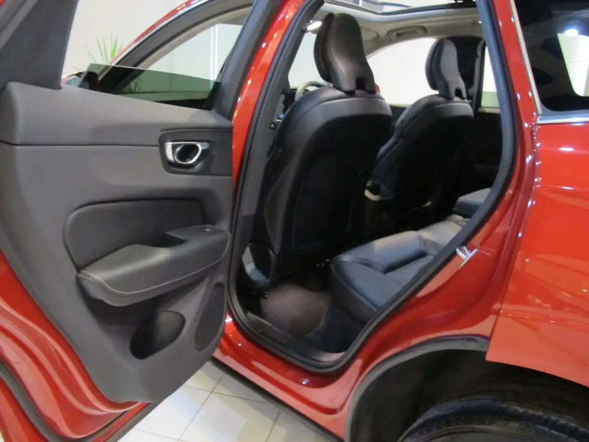 2022-volvo-xc60-20-t6-inscription-350bhp-big-47