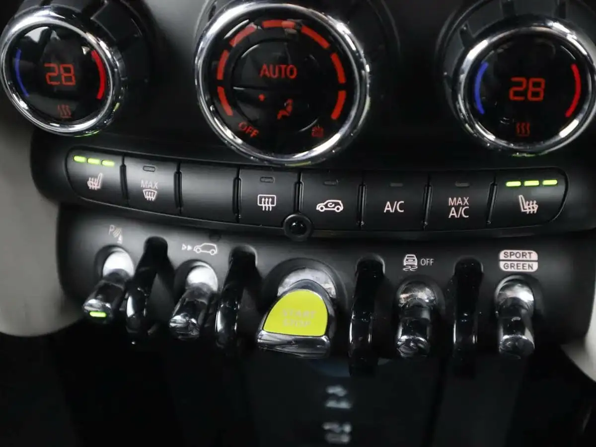 2022-mini-cooper-e-cooper-s-collection-edition-big-20