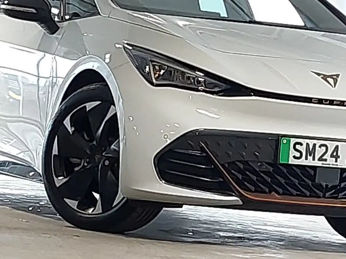 2024-cupra-born-e-v2-230ps-58kwh-e-boost-big-8