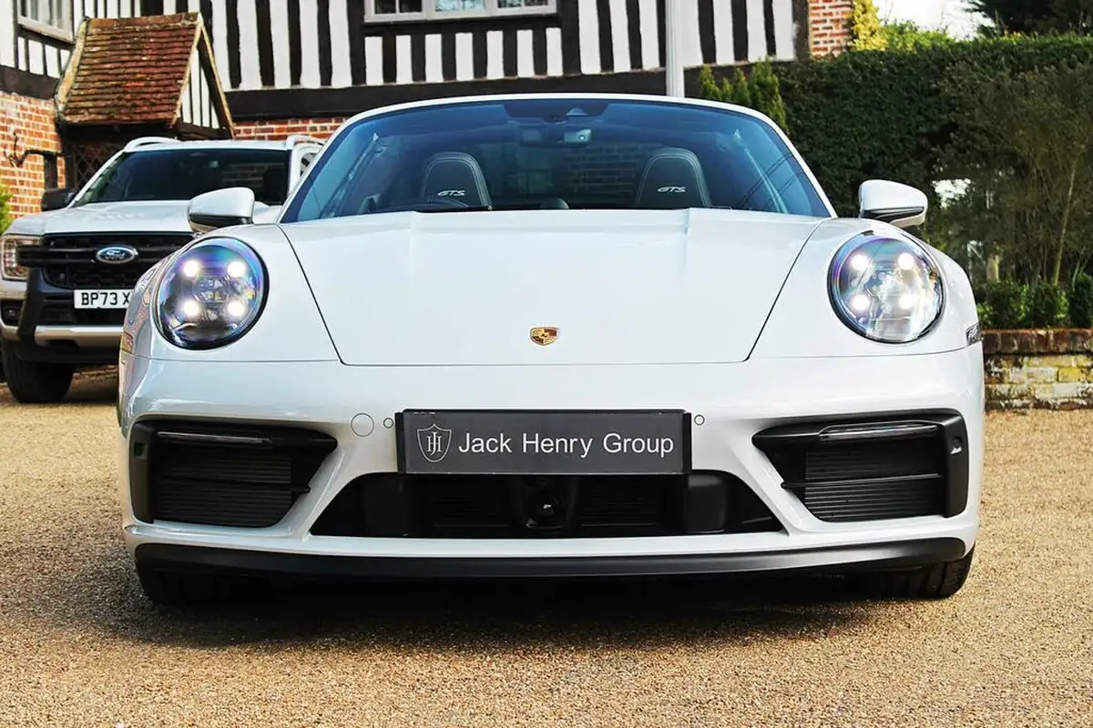 2023-porsche-911-30-targa-4-gts-pdk-big-11