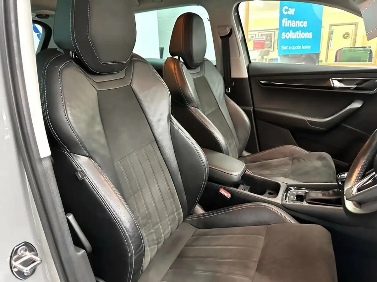 2019-skoda-karoq-20tdi-se-l-150ps-4x4-dsg-big-16
