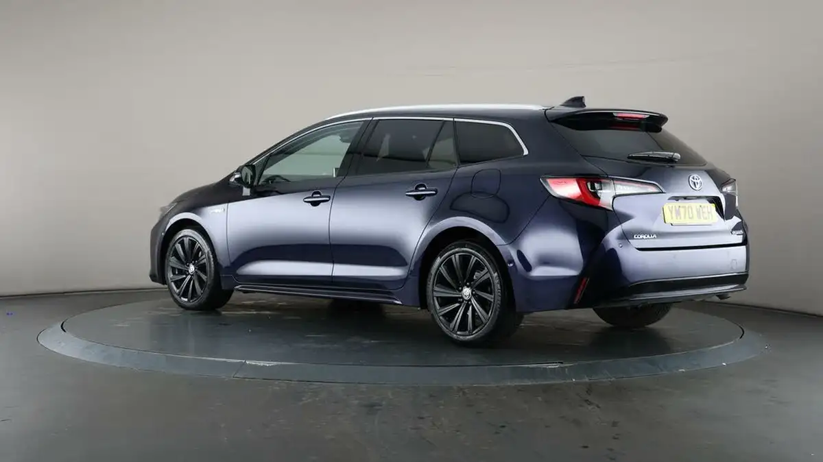 2021-toyota-corolla-18-vvt-i-design-trk-touring-sports-5d-big-73