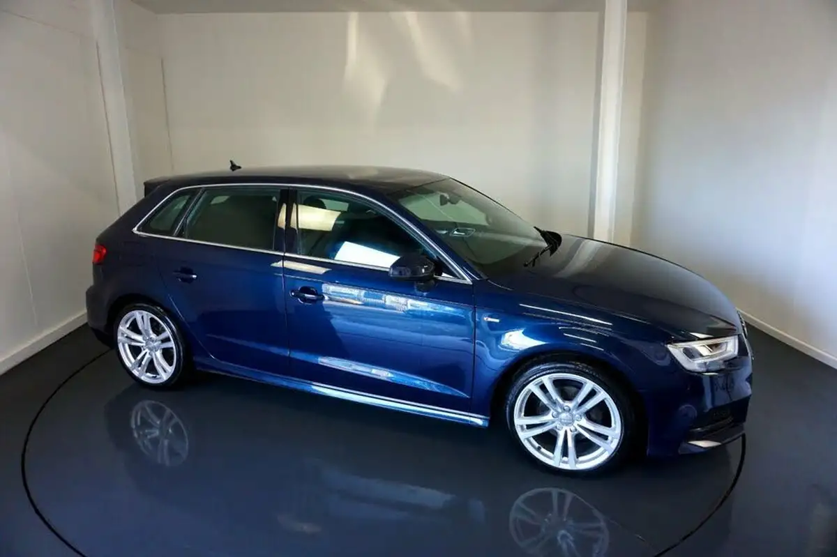 2018-audi-a3-16tdi-s-line-sportback-5d-big-11
