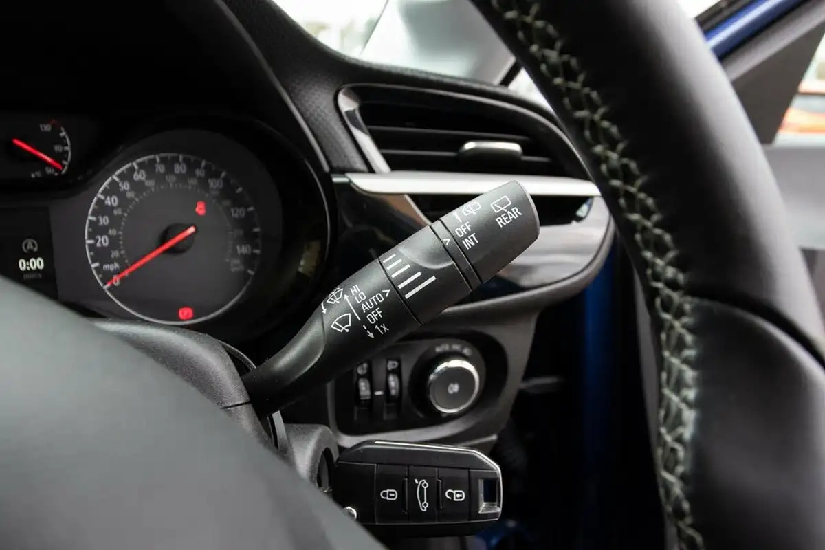 2021-vauxhall-corsa-12i-se-premium-big-17