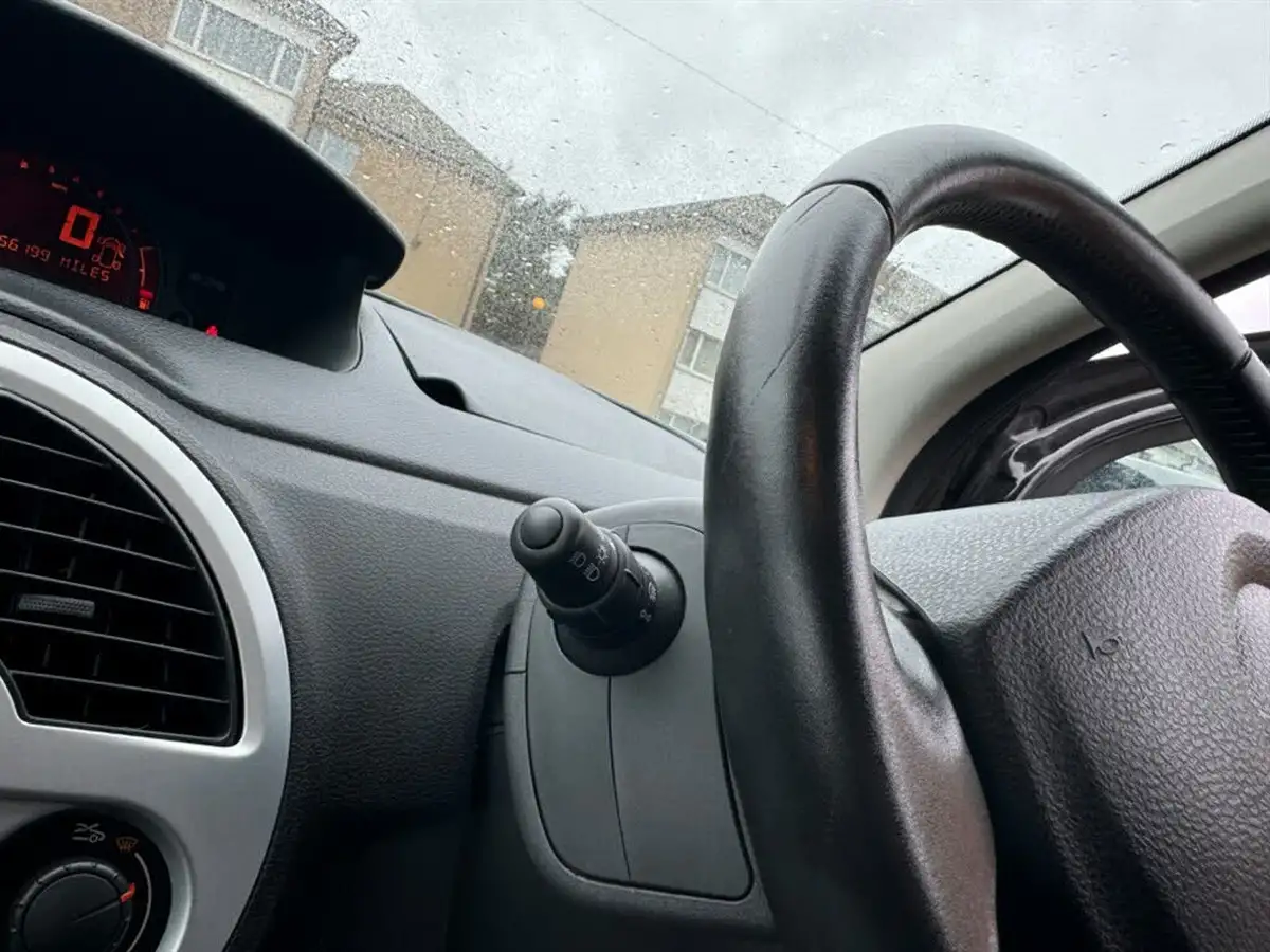 2008-renault-grand-modus-16-dynamique-big-31