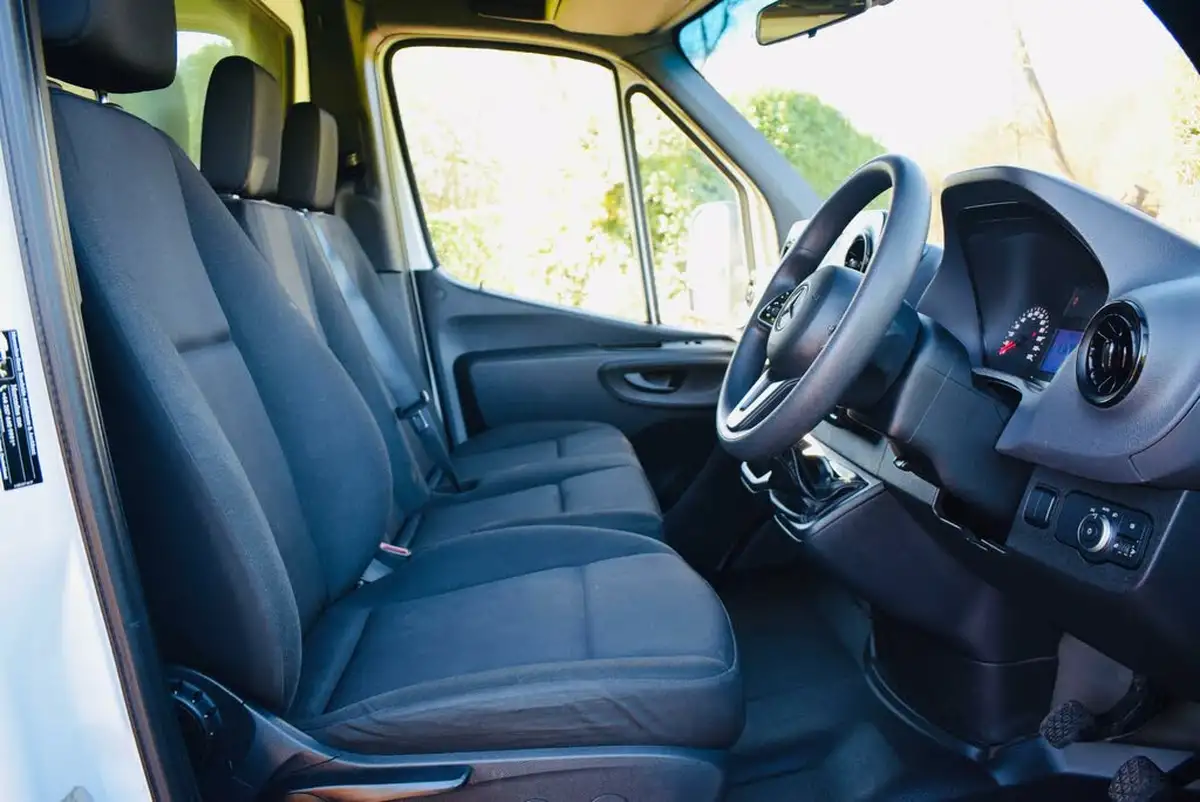 2023-mercedes-benz-sprinter-20cdi-315-l3h1-progressive-150pseu6dt-cab-big-11