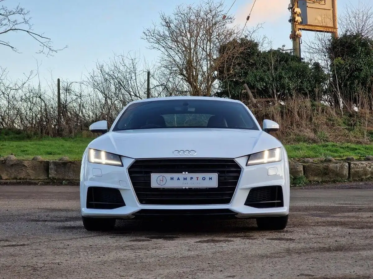 2017-audi-tt-coupe-18-tfsi-s-line-big-1