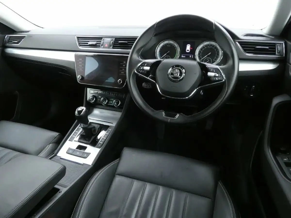 2021-skoda-superb-14-tsi-se-technology-156ps-estate-big-22