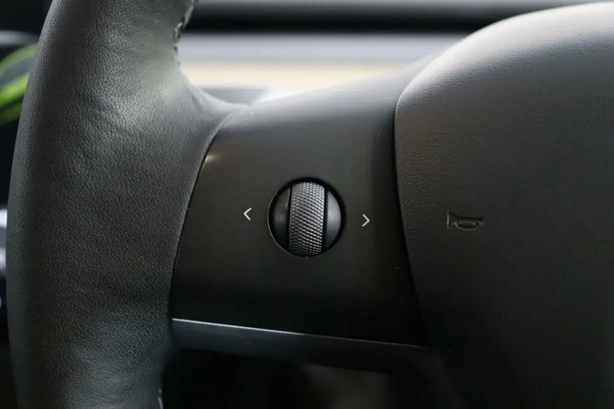 2021-tesla-model-3-e-long-range-awd-big-26