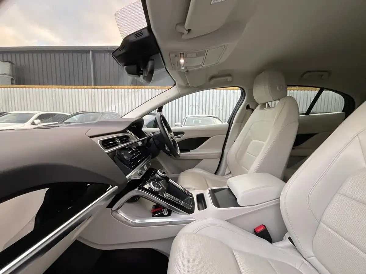 2019-jaguar-i-pace-ev400-se-big-17