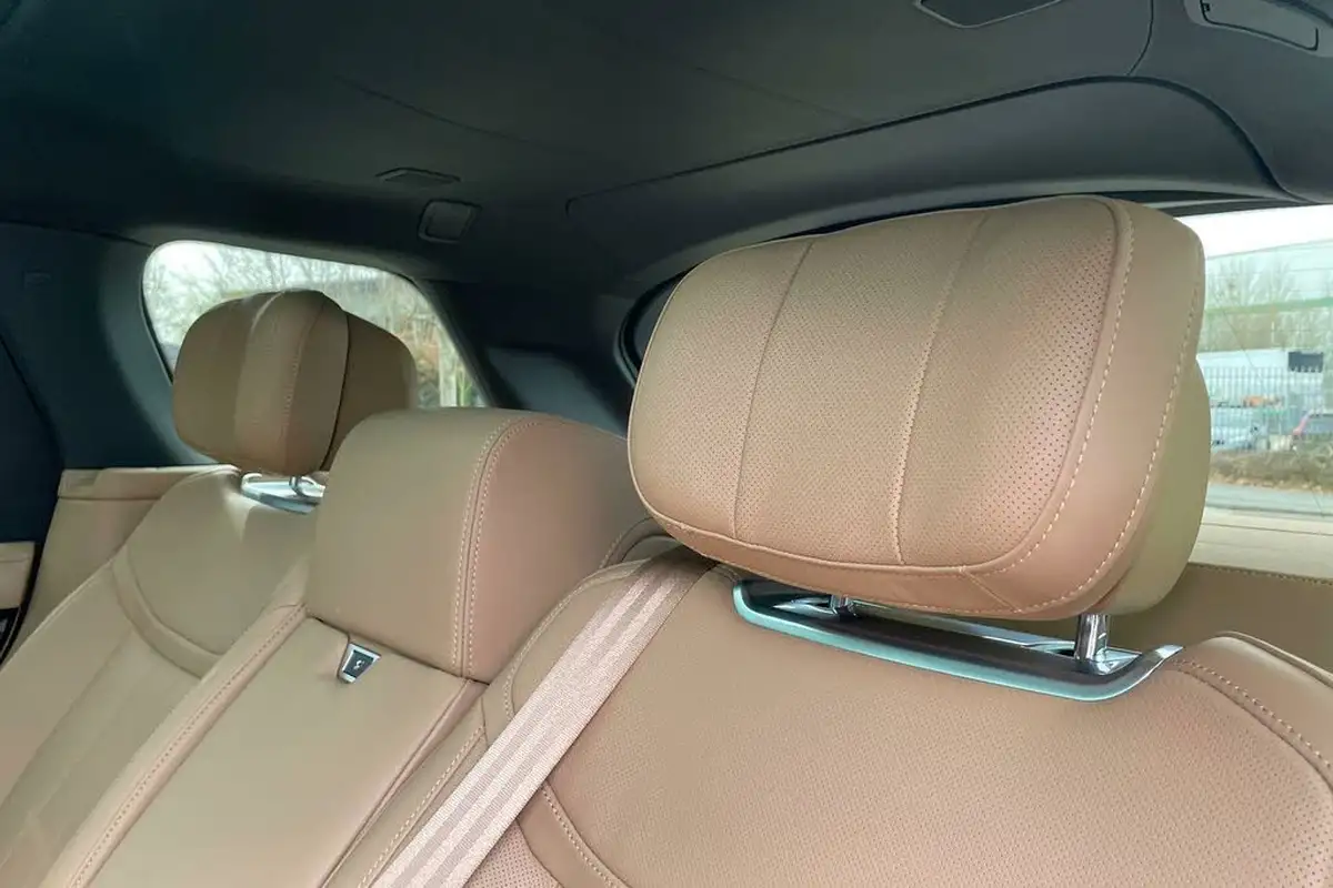 2023-land-rover-range-rover-30-d300-autobiography-big-56