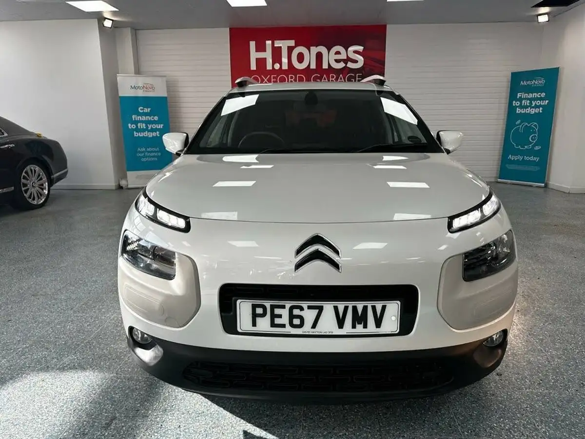 2017-citroen-c4-cactus-12-puretech-w-big-27