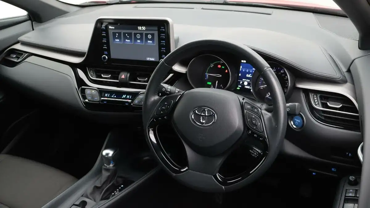 2022-toyota-c-hr-18-vvt-i-icon-big-9