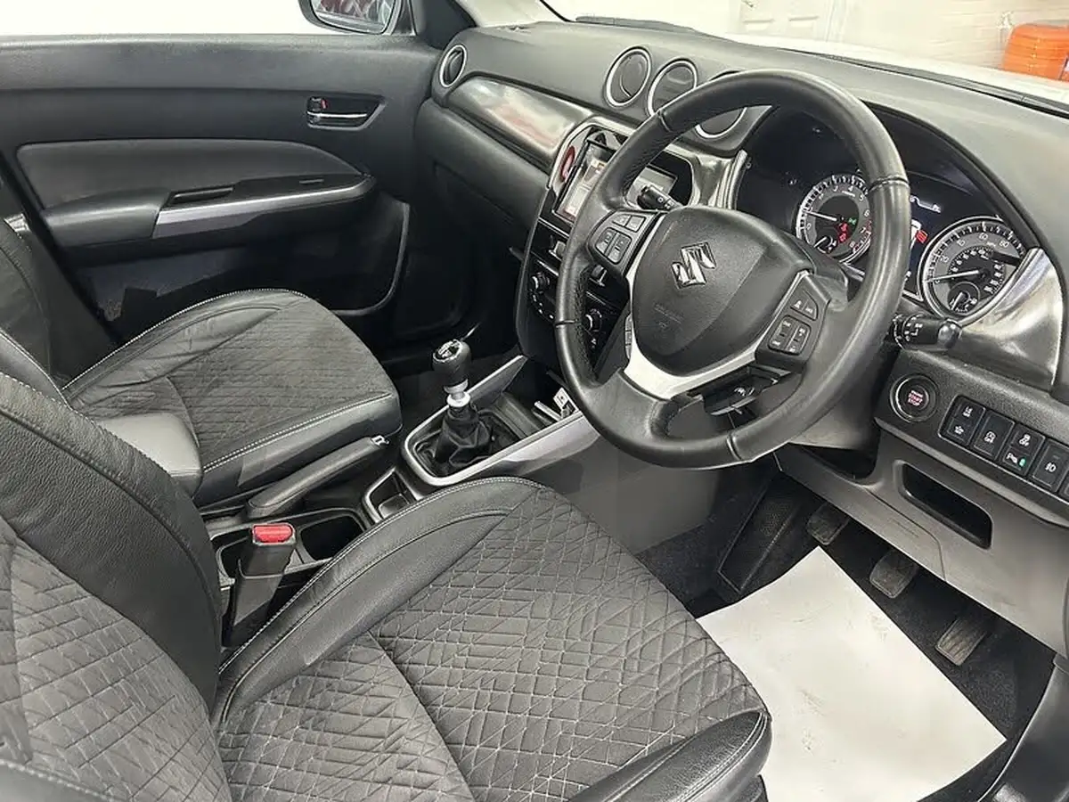 2022-suzuki-vitara-14-boosterjet-sz5-big-7