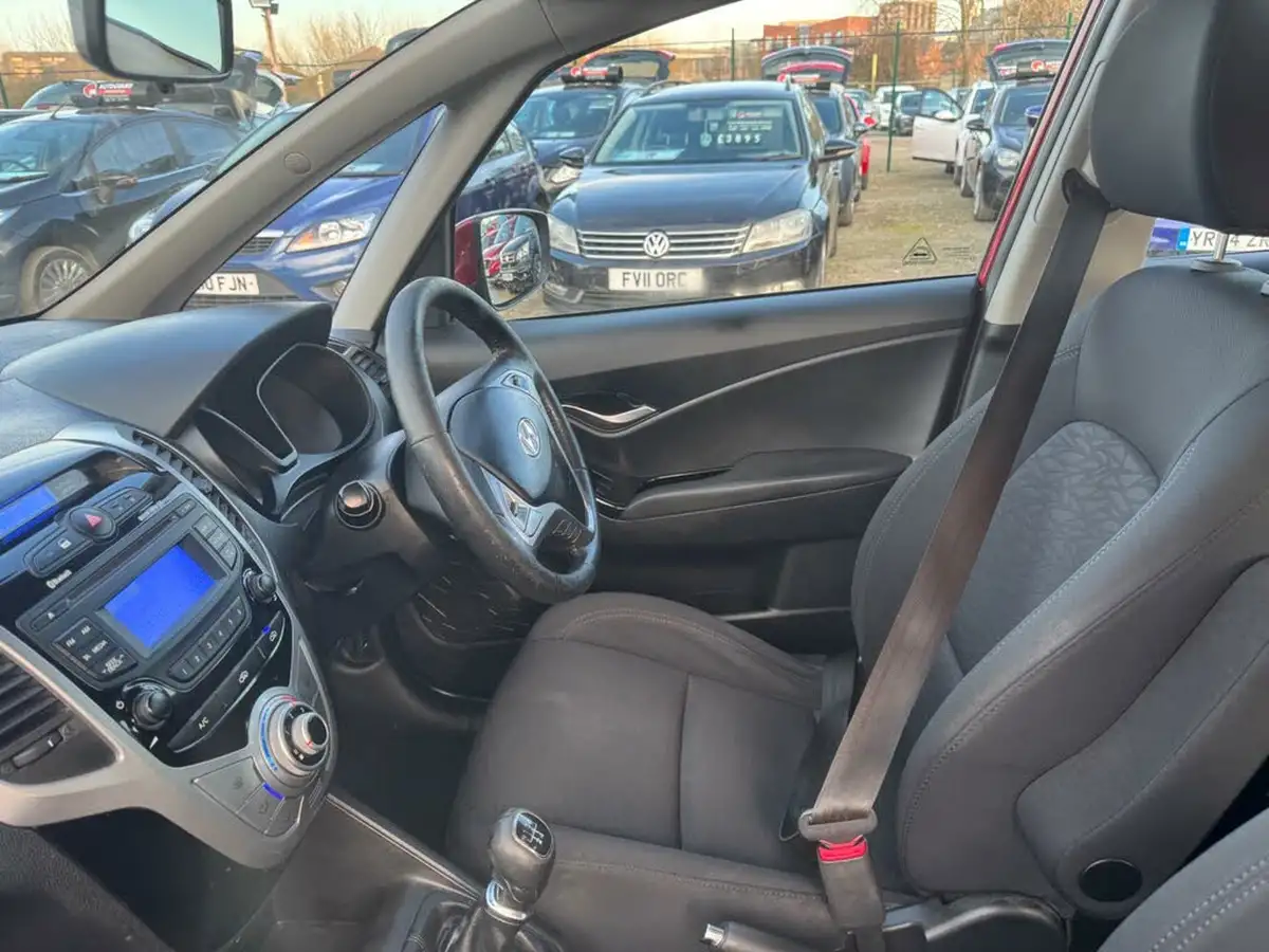 2011-hyundai-ix20-14-active-big-8