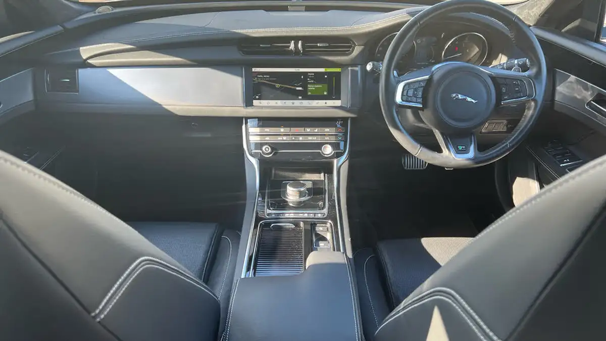 2019-jaguar-xf-20i-r-sport-250ps-ss-saloon-4d-big-8