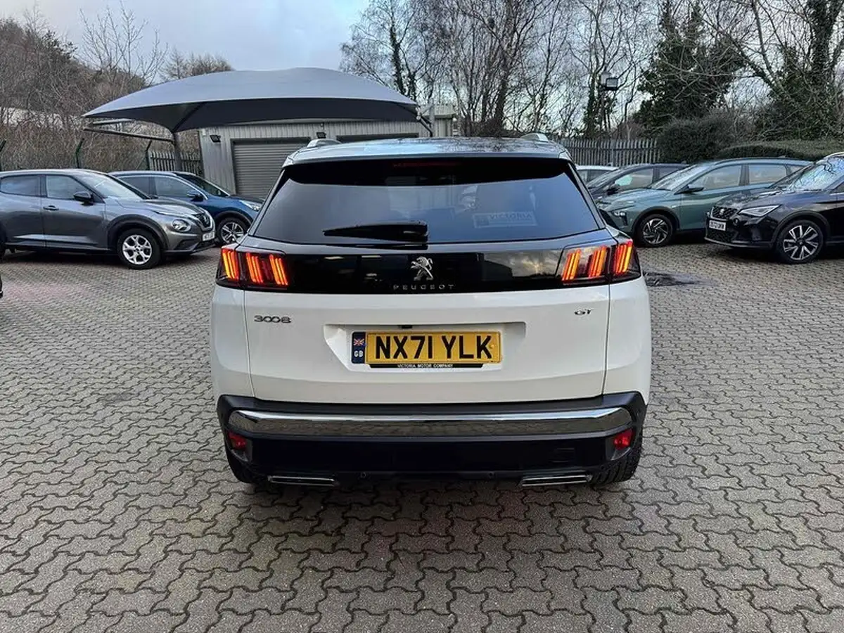 2022-peugeot-3008-suv-15-bluehdi-gt-big-5