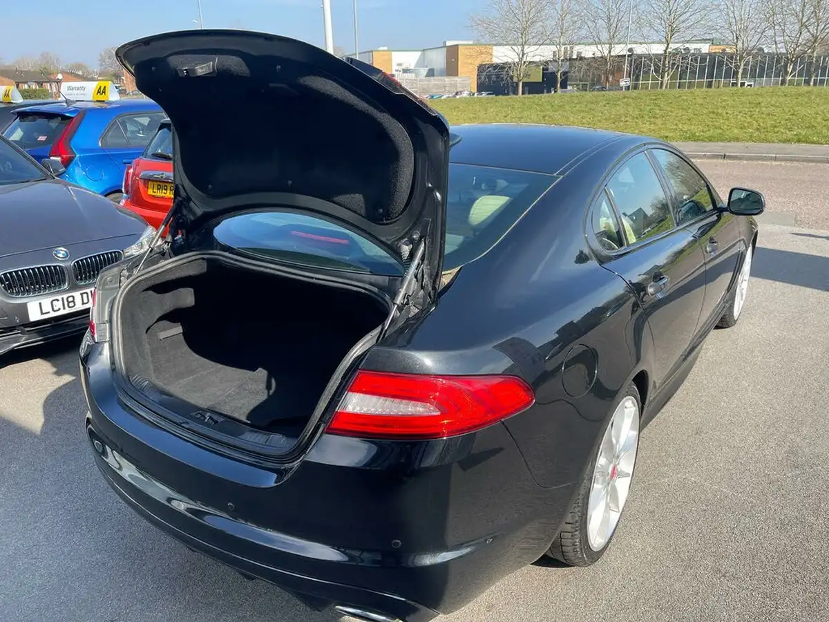 2014-jaguar-xf-30td-s-premium-luxury-saloon-4d-big-10