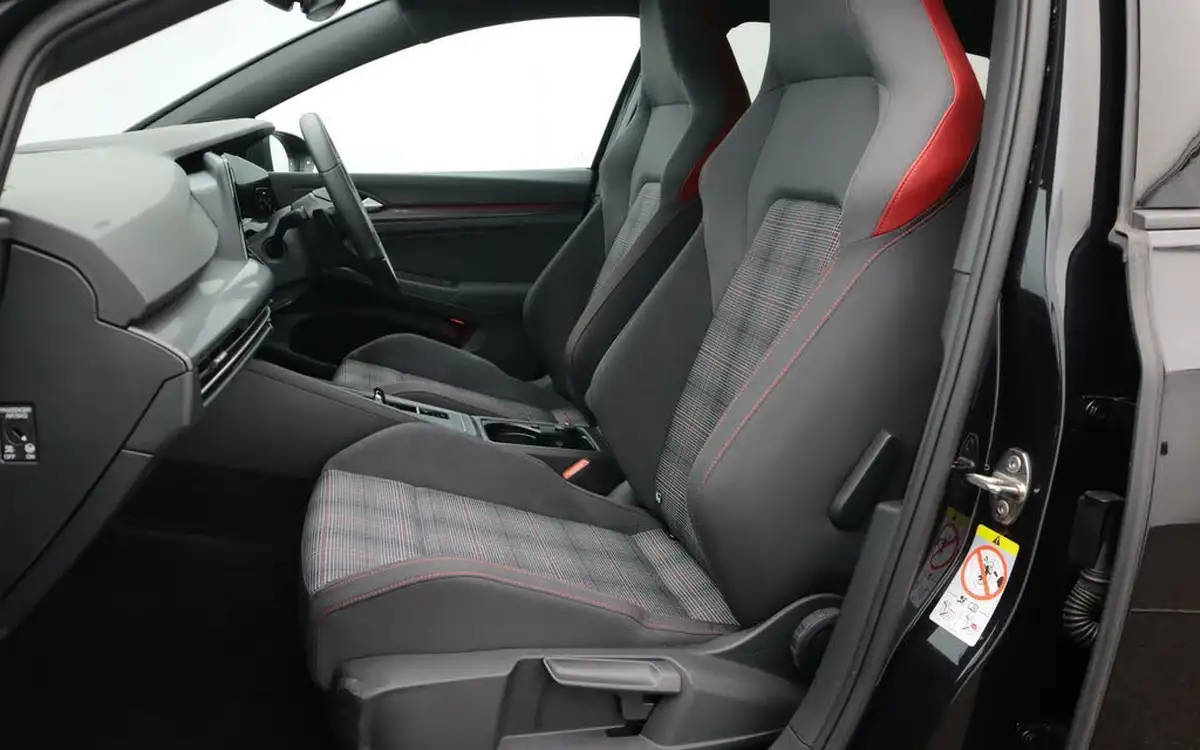 2022-volkswagen-golf-20-tsi-gti-dsg-big-14