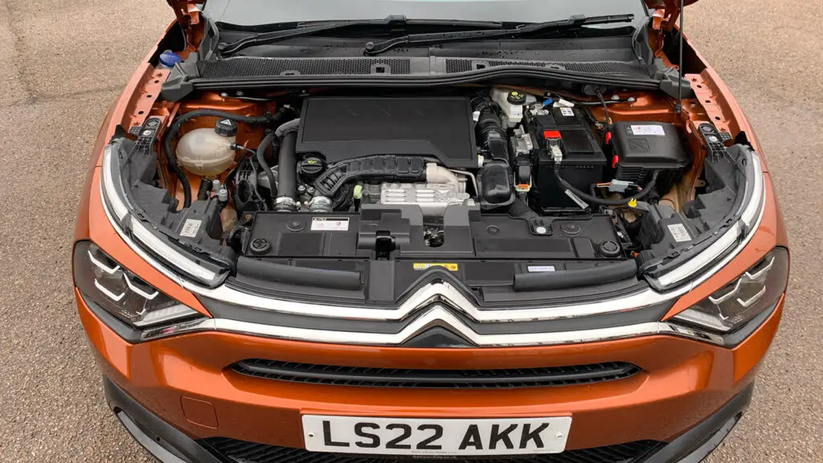 2022-citroen-c4-12-puretech-sense-big-17