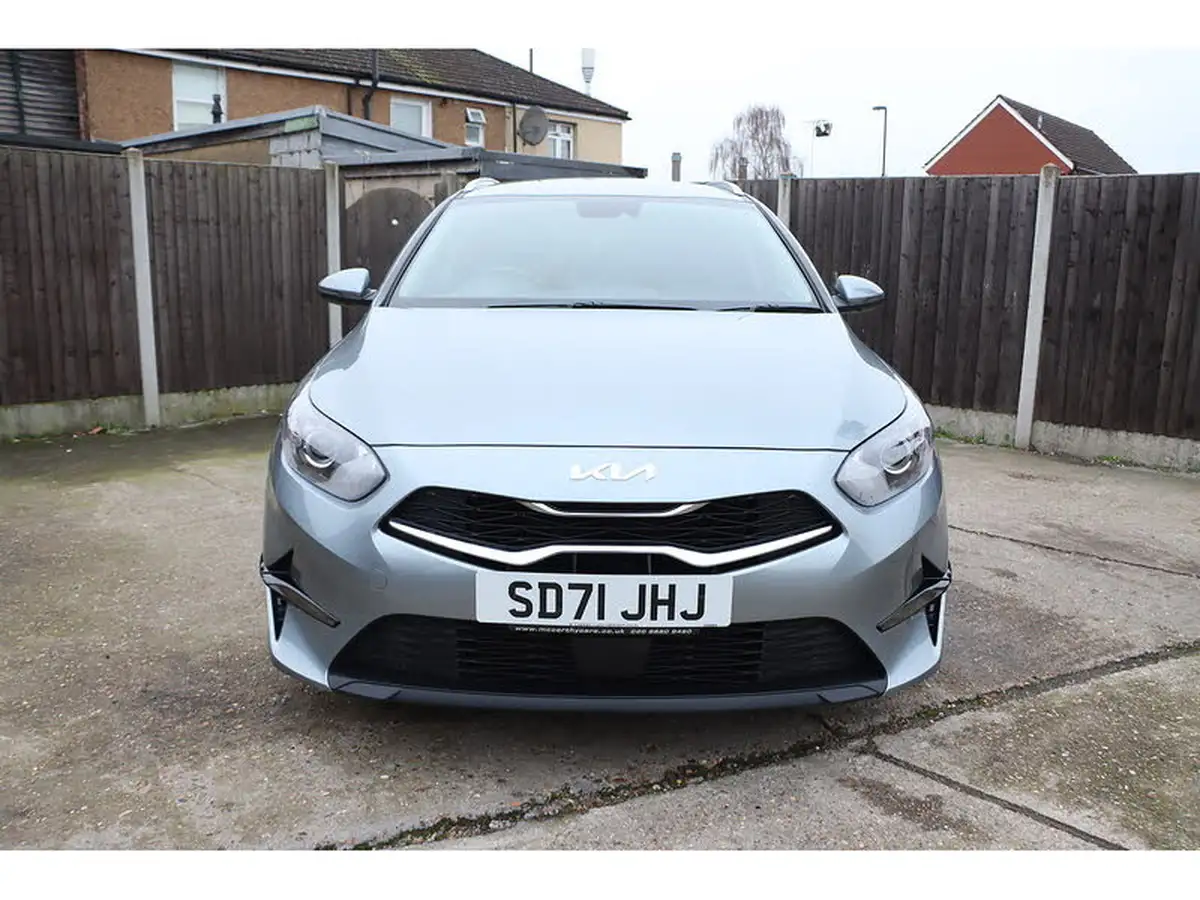 2021-kia-ceed-15-t-gdi-3-sportswagon-big-21