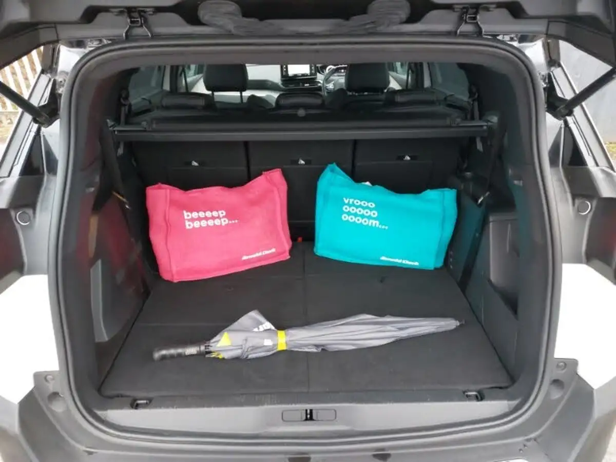 2021-peugeot-5008-suv-15-bluehdi-gt-big-7