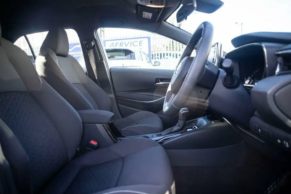 2022-toyota-corolla-18-vvt-i-icon-120bhp-trk-hatchback-5d-big-27