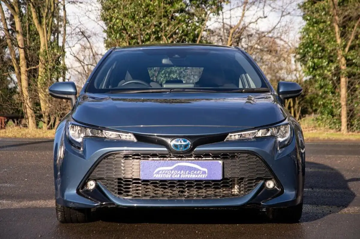 2022-toyota-corolla-18-vvt-i-icon-120bhp-trk-hatchback-5d-big-3