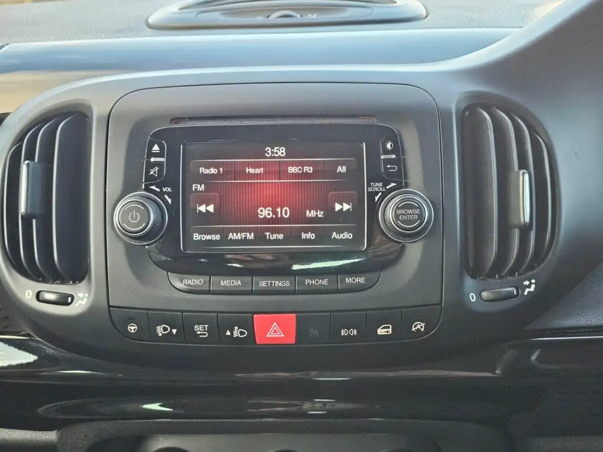 2015-fiat-500l-16multijet-beats-edition-105bhp-big-16