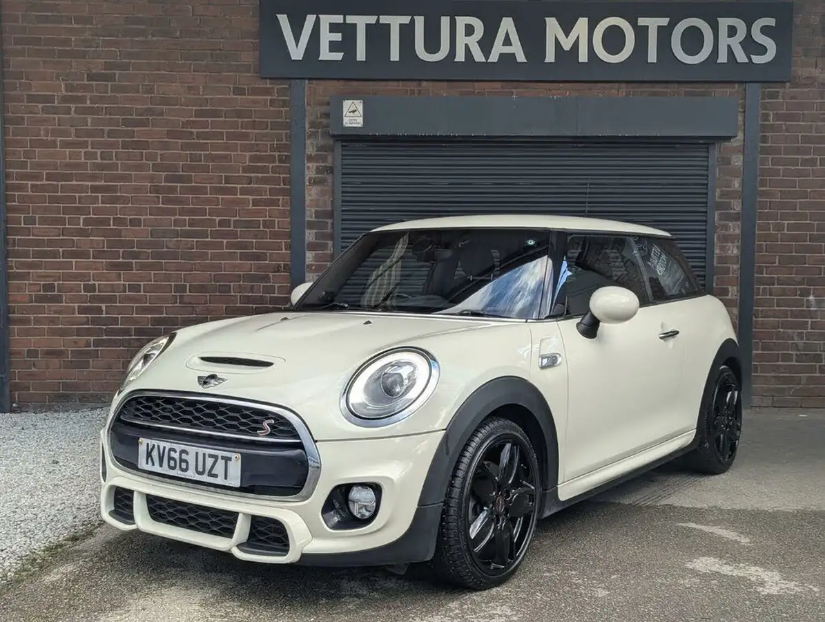 2016-mini-cooper-20-cooper-s-ss-hatchback-3d-sport-auto-big-0