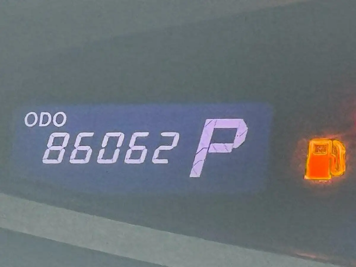 2010-toyota-estima-hybrid-24i-big-18