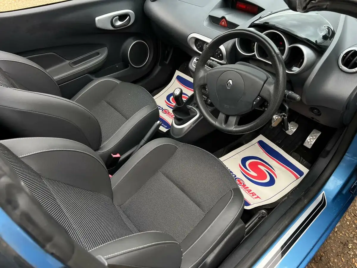 2011-renault-wind-roadster-12-gt-line-big-5