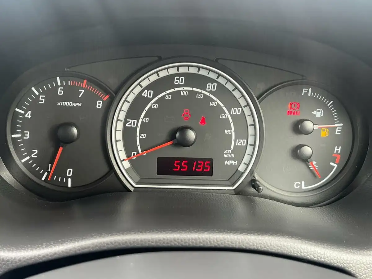 2009-suzuki-swift-13-gl-5d-big-17