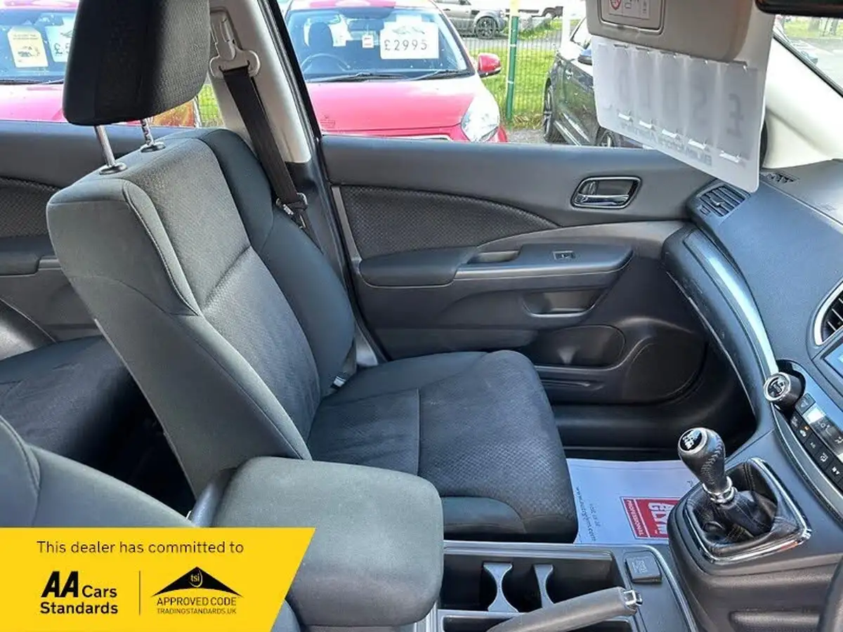 2015-honda-cr-v-16-i-dtec-se-honda-connect-with-navi-dasp-120ps-big-10