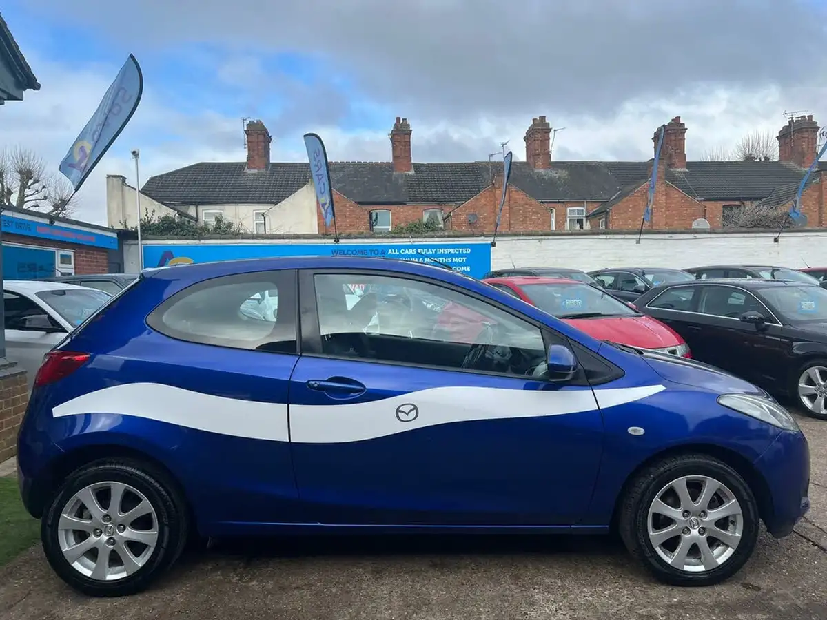 2009-mazda-mazda2-13-ts2-3d-big-7