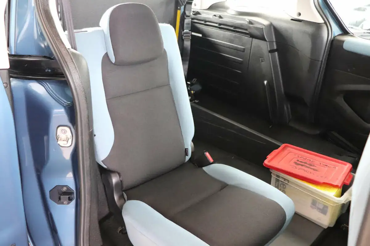 2014-citroen-berlingo-16hdi-plus-big-22