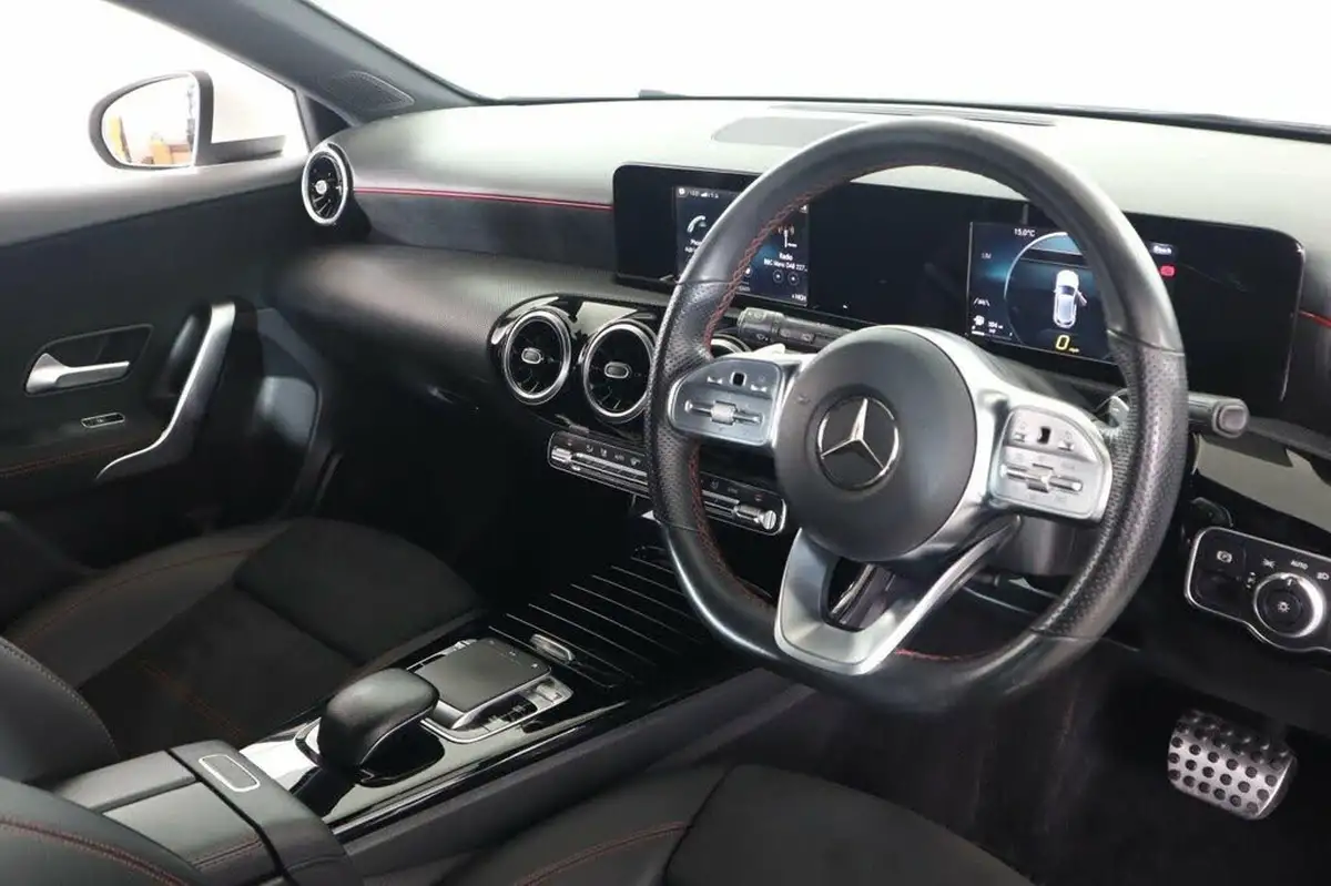 2019-mercedes-benz-a-class-20-a220-amg-line-ss-hatchback-5d-big-8